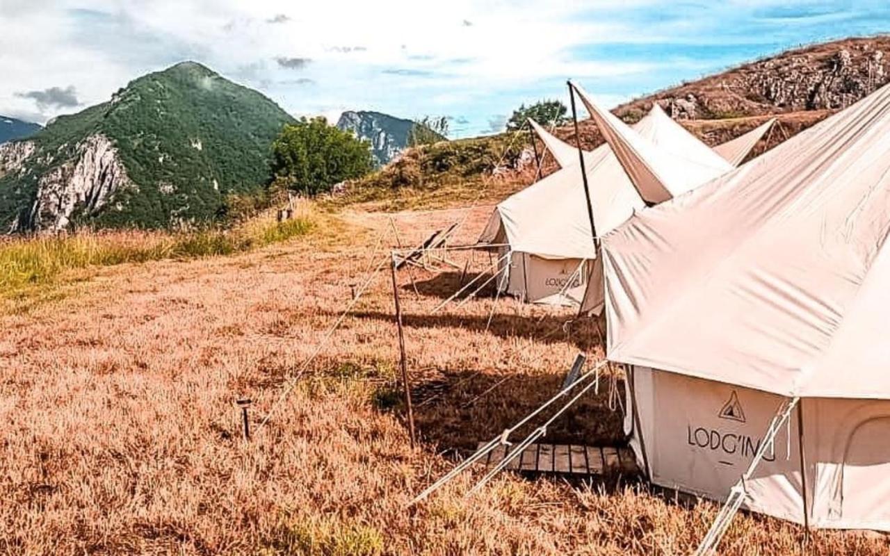 Lodg'Ing Secret Camp Ariege Hotel Lordat Buitenkant foto