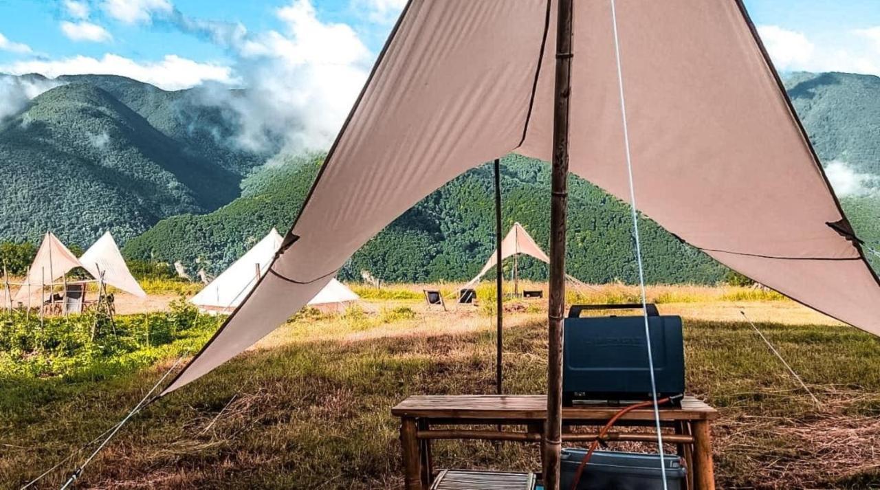 Lodg'Ing Secret Camp Ariege Hotel Lordat Buitenkant foto
