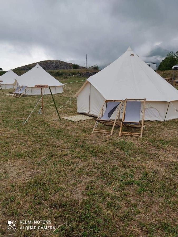 Lodg'Ing Secret Camp Ariege Hotel Lordat Buitenkant foto